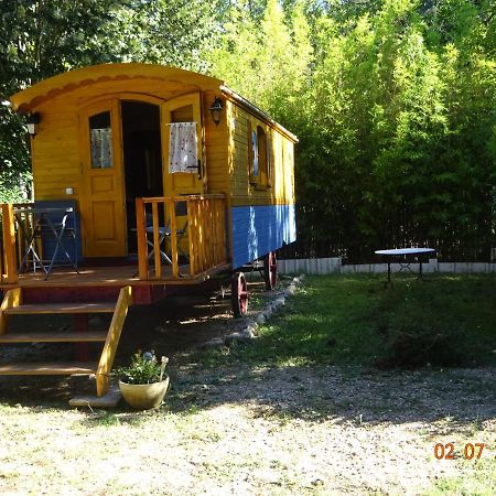Le Clocher De Neyran Saint-Gervais-sur-Mare Exterior foto