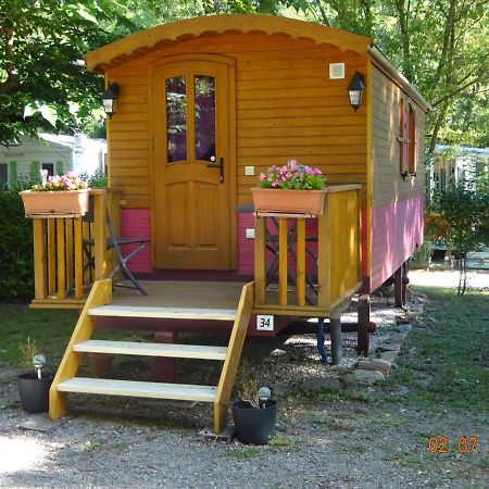 Le Clocher De Neyran Saint-Gervais-sur-Mare Exterior foto