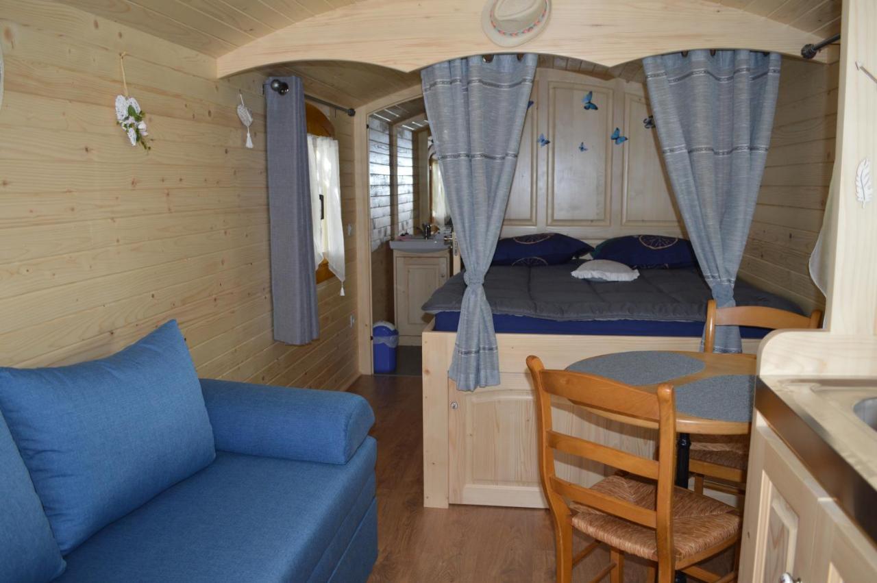 Le Clocher De Neyran Saint-Gervais-sur-Mare Exterior foto