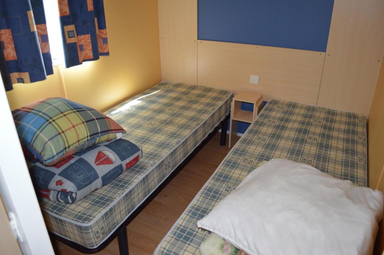 Le Clocher De Neyran Saint-Gervais-sur-Mare Exterior foto
