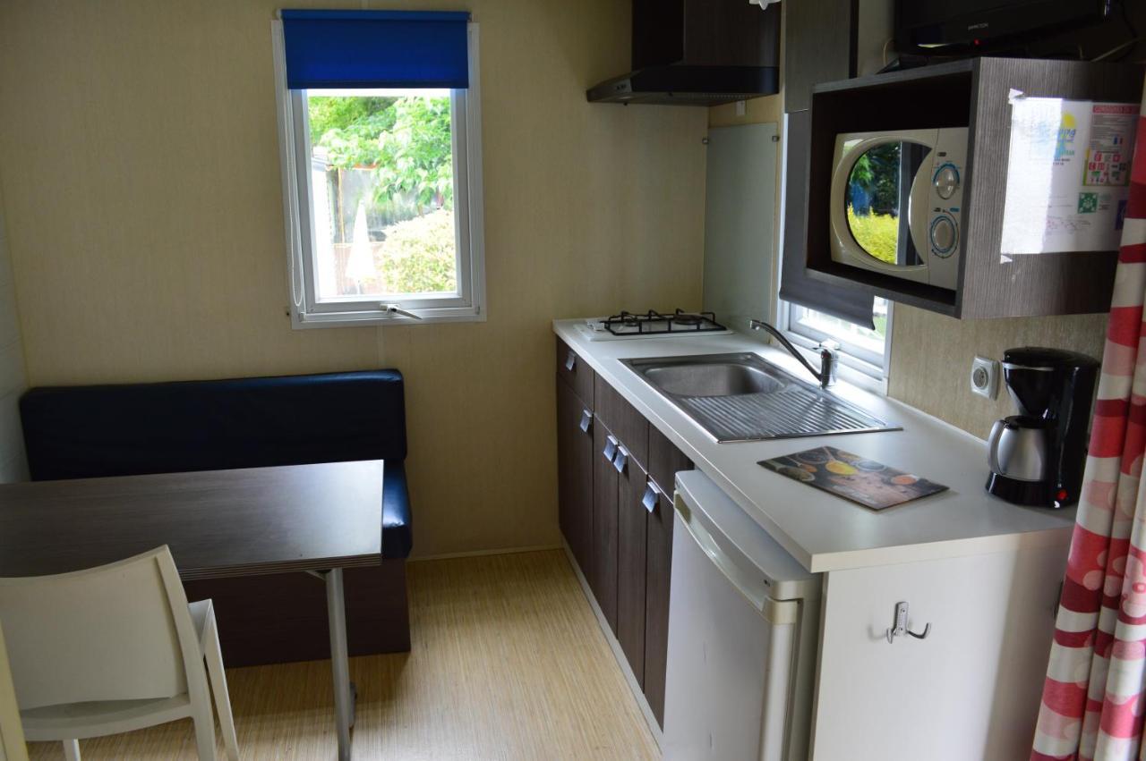 Le Clocher De Neyran Saint-Gervais-sur-Mare Exterior foto