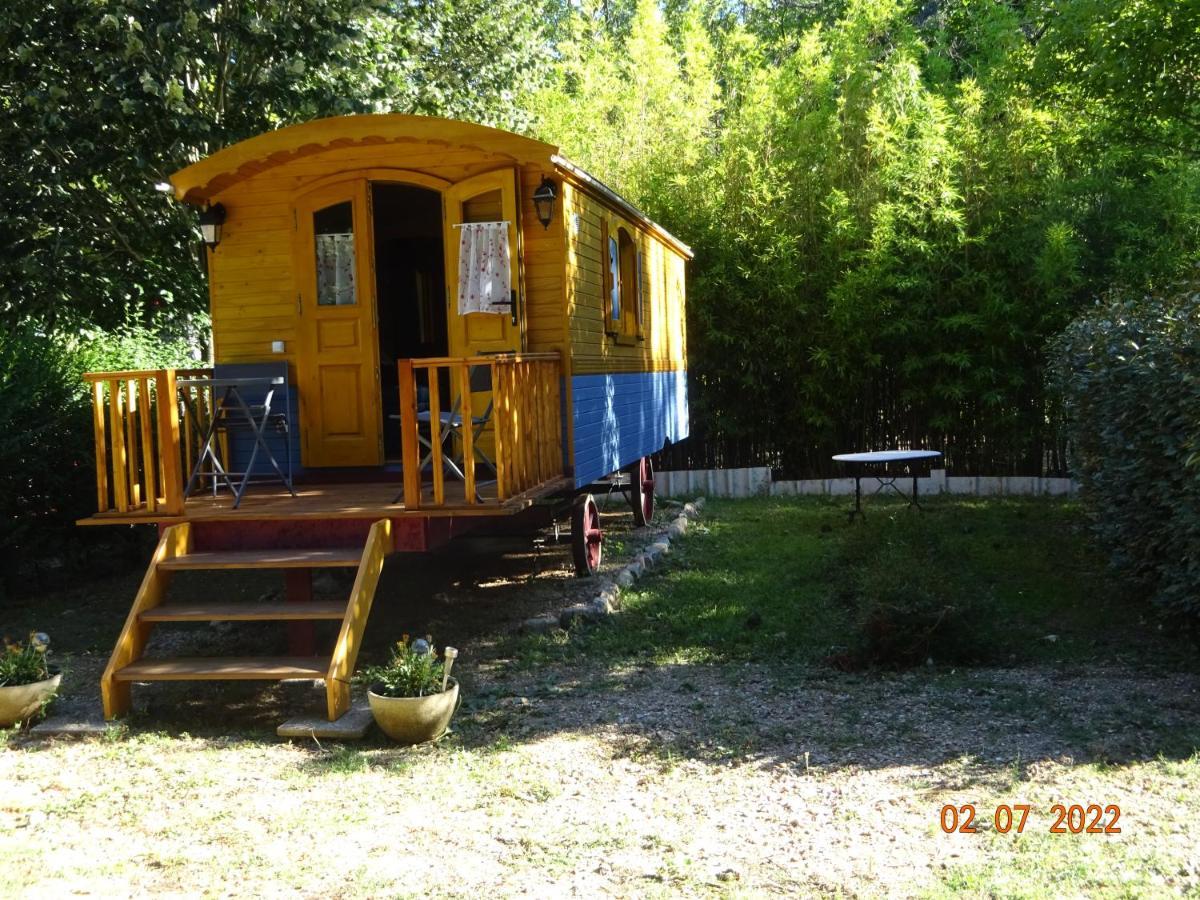 Le Clocher De Neyran Saint-Gervais-sur-Mare Exterior foto