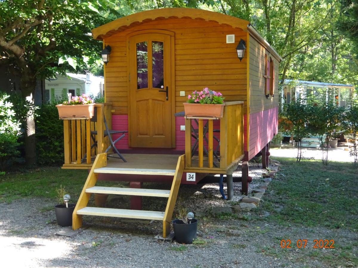 Le Clocher De Neyran Saint-Gervais-sur-Mare Exterior foto